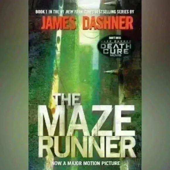 The Maze Runner James Dashner  Novel Book Paperback Copy - Picture 1 of 5